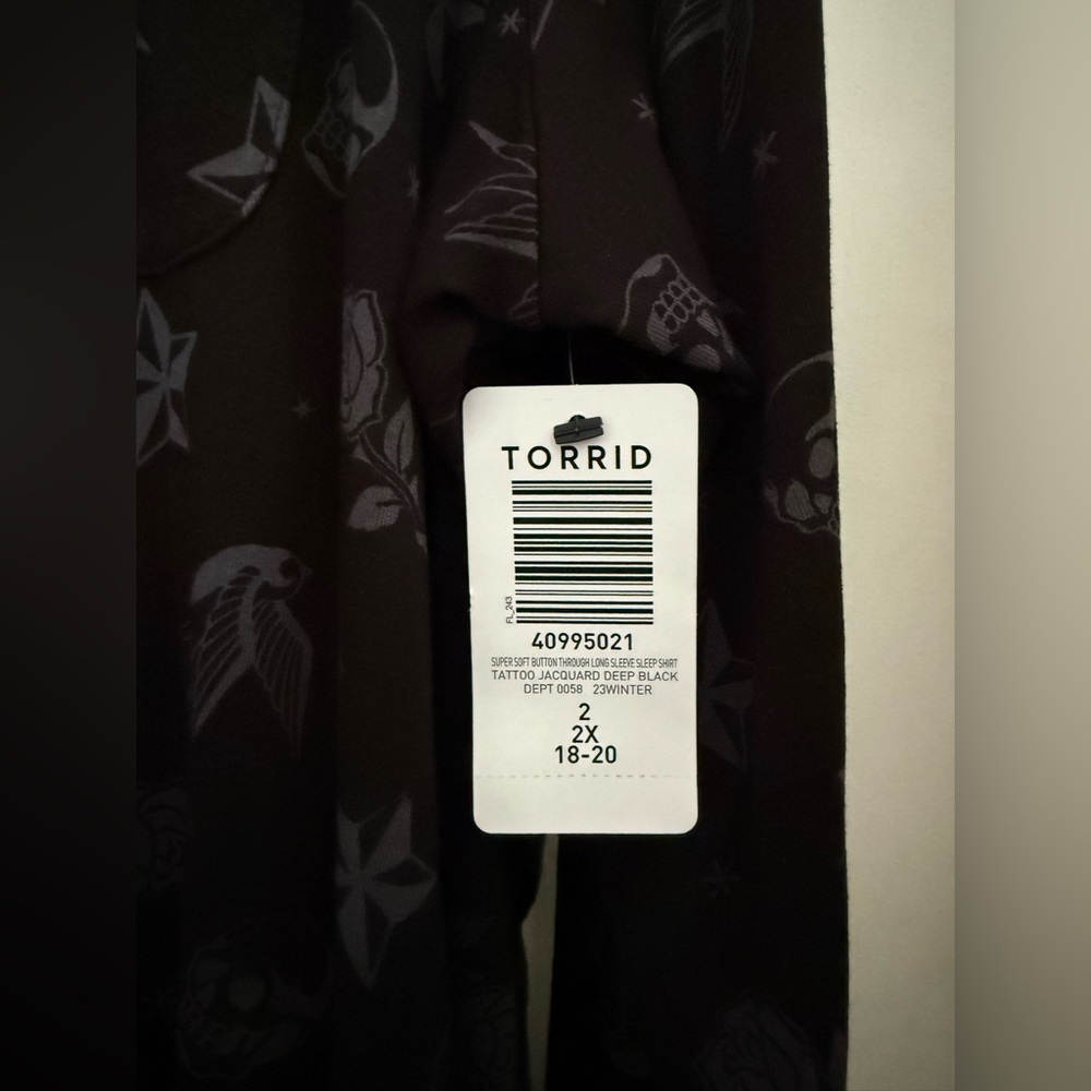 🆕 Torrid Super Soft Button Through Long Sleeve Sleep Shirt size 2 - Picture 8 of 10